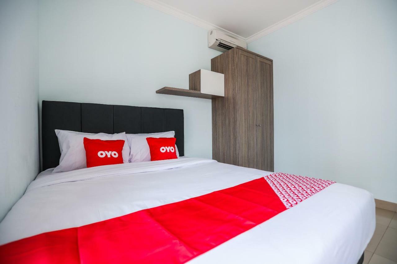 Oyo 1551 Studento Guest House Tangerang Exterior foto