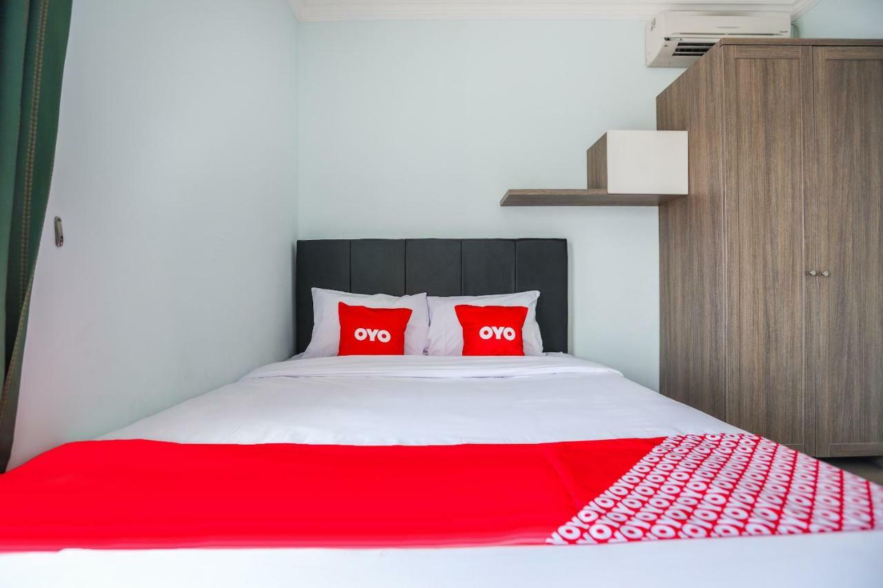Oyo 1551 Studento Guest House Tangerang Exterior foto